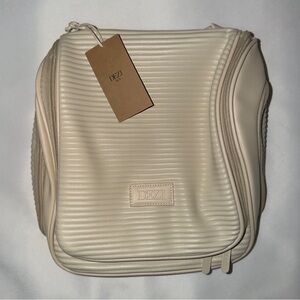 DEZI Multi Purpose Hanging Travel Bag